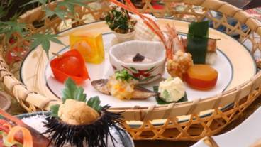 夕食 能登会席料理 一例 / 1