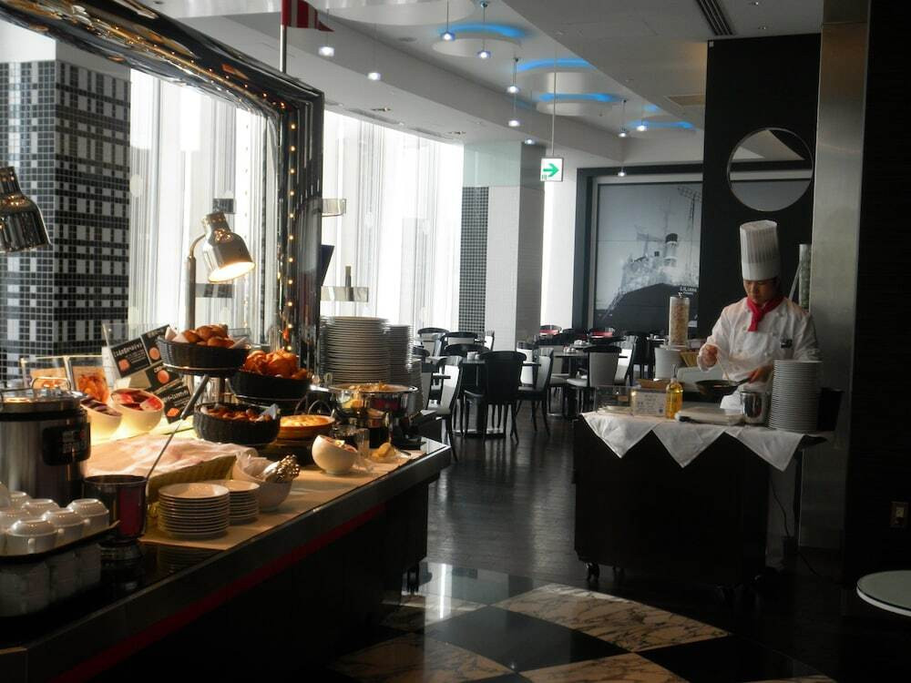 シェフこだわりのオムレツが人気！みなとみらいの空を眺めながらいただく朝食♪4773343