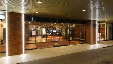 施設の入り口 / 11