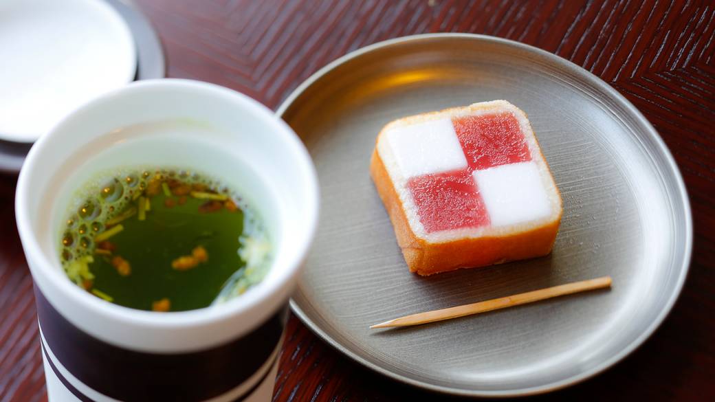 ラウンジのお茶菓子 / 1