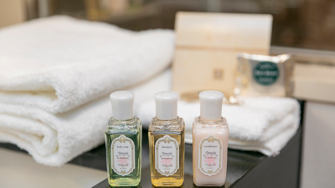 客室はヨーロピアン調！天蓋付きベッドでロマンチックなステイを♡4056521