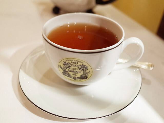 フランスの老舗紅茶店で
香りを楽しむ午後の時間 / 3