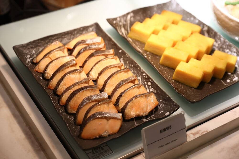 朝食