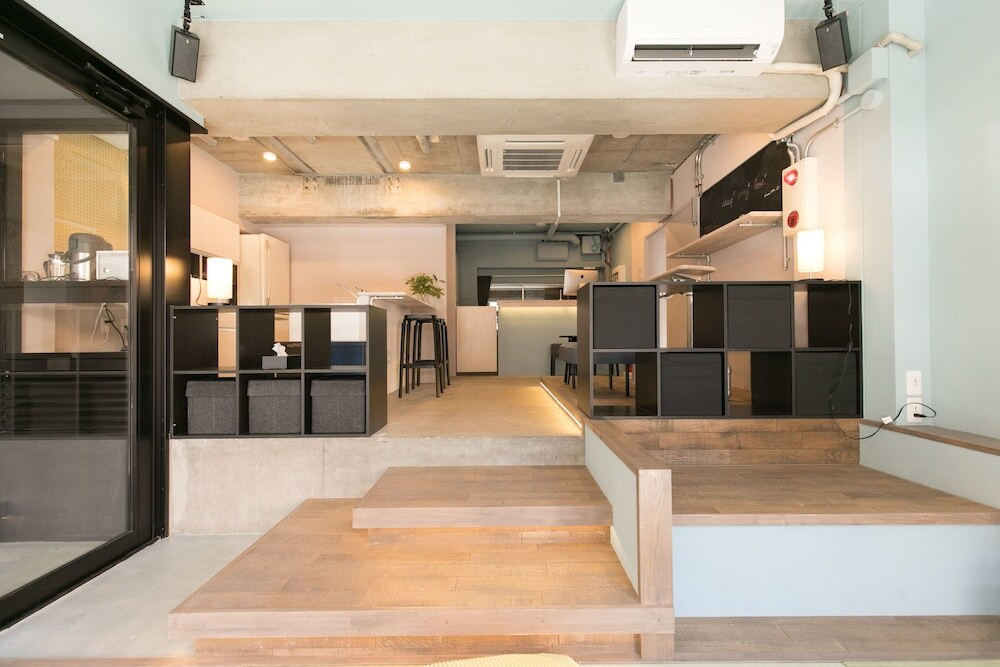 ロビーラウンジ