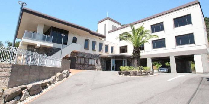 白浜憩いの里泊り木(和歌山県 リゾートホテル) / 1