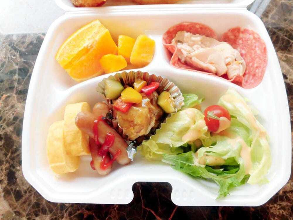 朝食