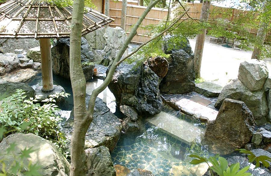 貸切露天風呂「山の隠れ家」 / 4