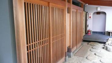 施設の入り口 / 40