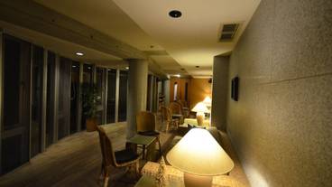 ロビーラウンジ / 16