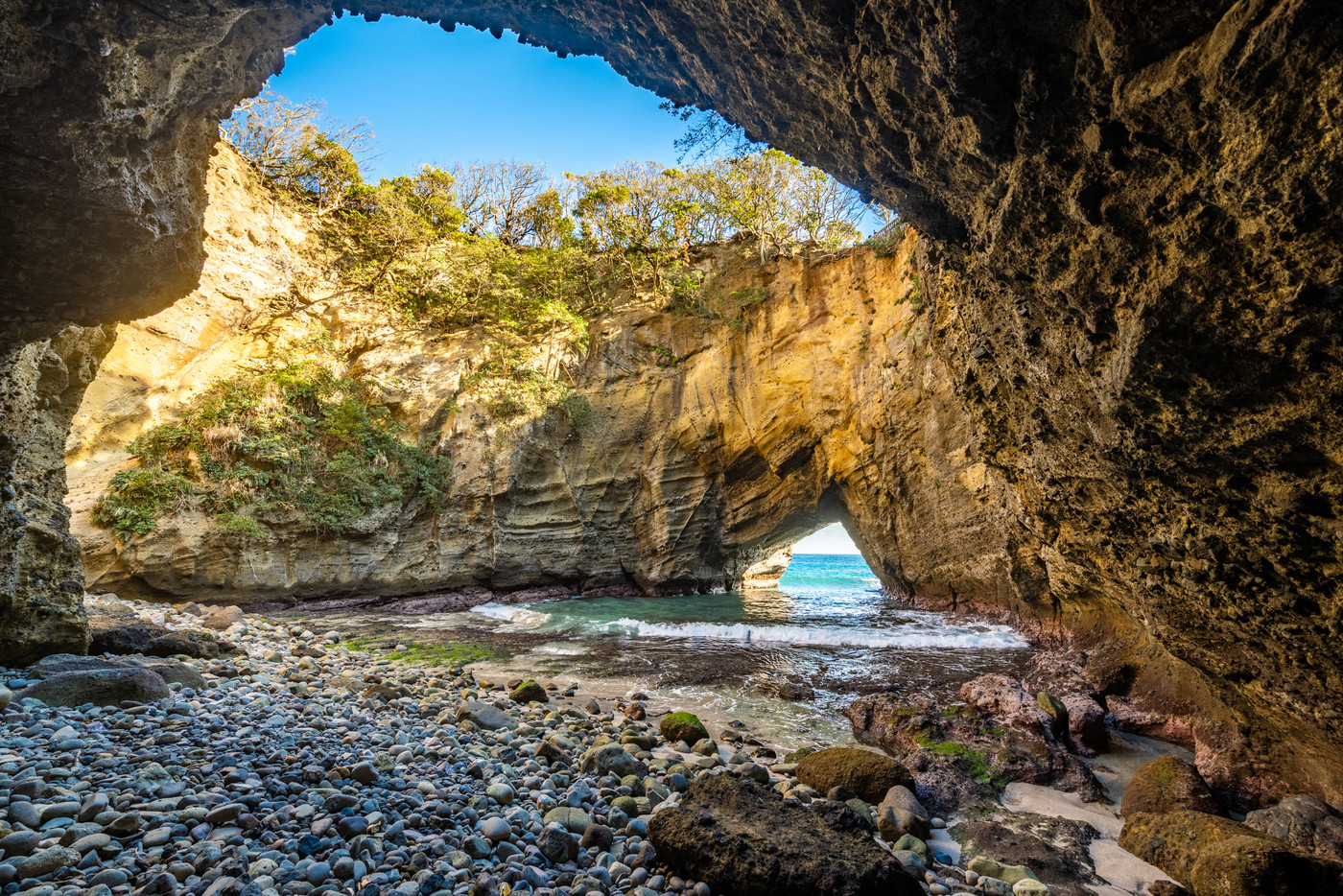 静岡県　 南伊豆　　竜宮窟