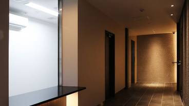 内部エントランス / 2