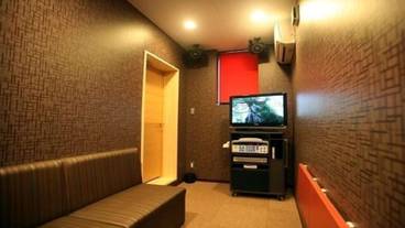 カラオケ ルーム / 6