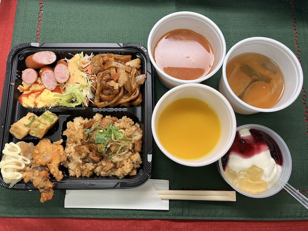 朝食