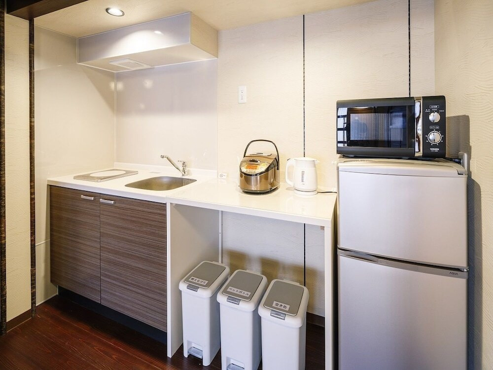 夜の花街を肌で感じる3916124