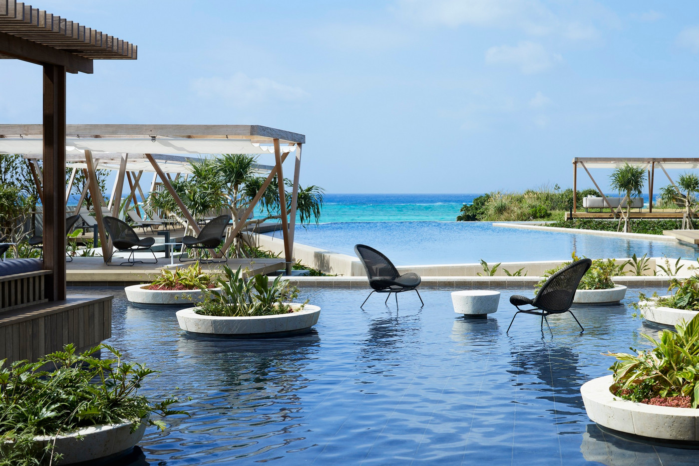 沖縄県には6つの星野リゾートがあるんです。4053478