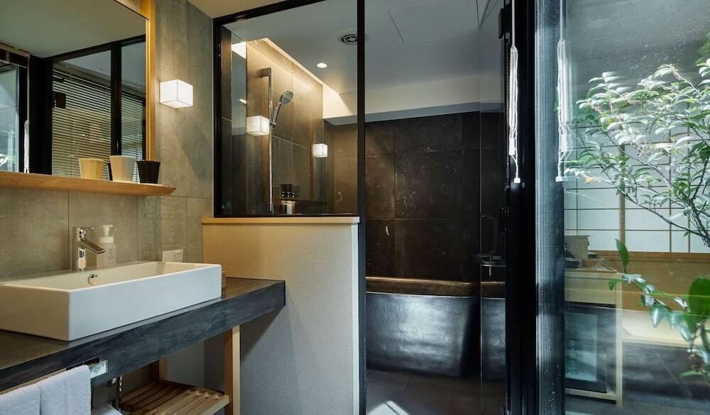 プレミアツイン・キング　バス / 3