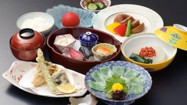 食事・飲み物 / 8