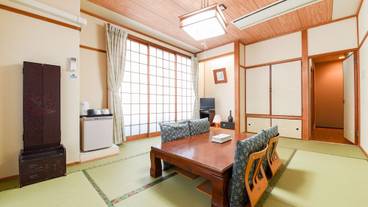 客室内のダイニングエリア / 34