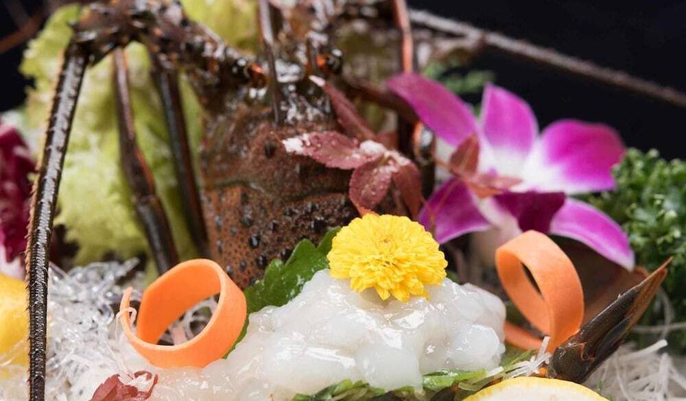 料理一例 伊勢海老 / 4