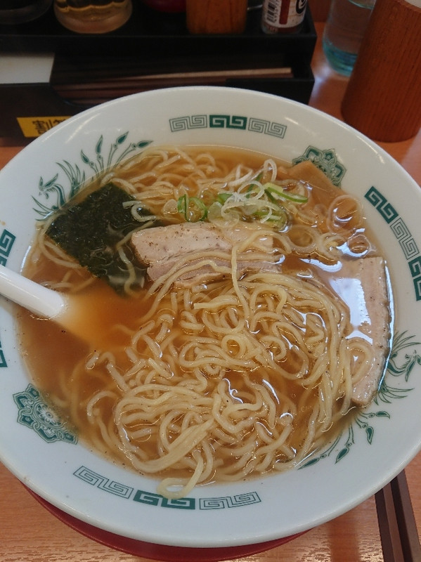 ラーメン大盛です。安いし美味しいので、お客がとても多いです。
