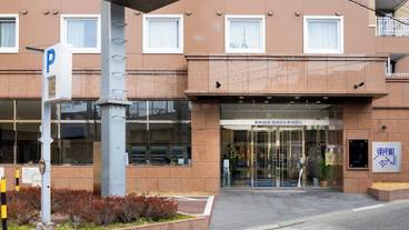 施設の入り口 / 4