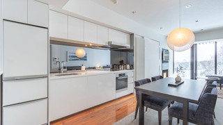 1ベッドルームスイートアパートメント(収納ベッド付)