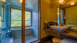 [和モダン風客室] 和室10畳 源泉かけ流し半露天風呂付き 禁煙