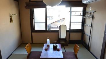 客室内のダイニングエリア / 15