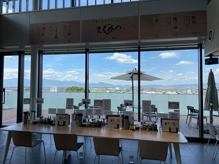 まるかつ店内 / 3