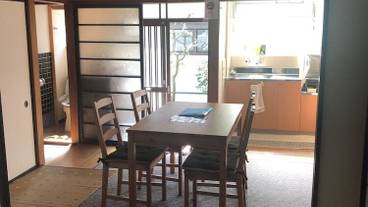 客室内のダイニングエリア / 3