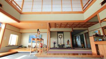 内部エントランス / 2