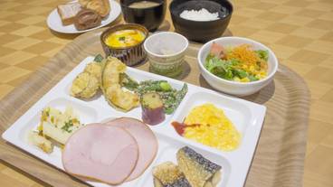 朝食ビュッフェ / 8