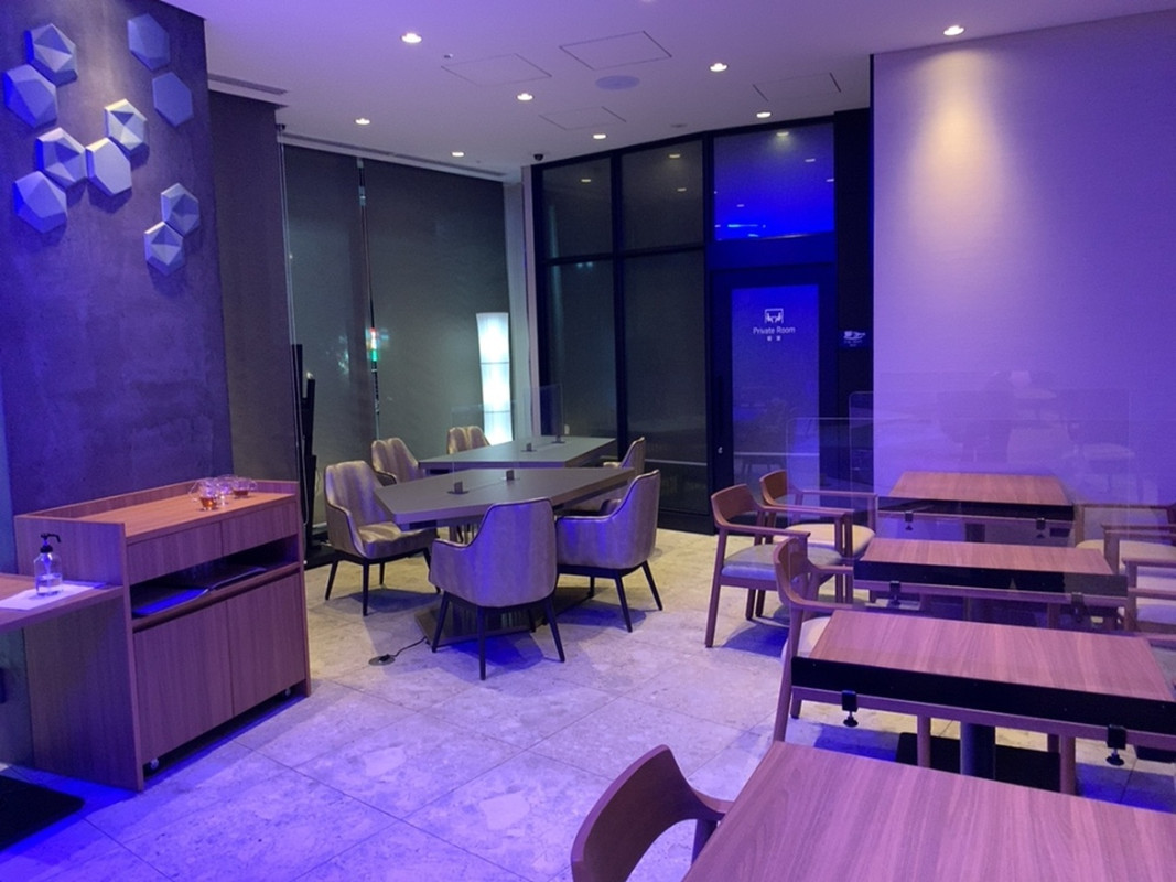 1階のバー。　朝食会場でもある