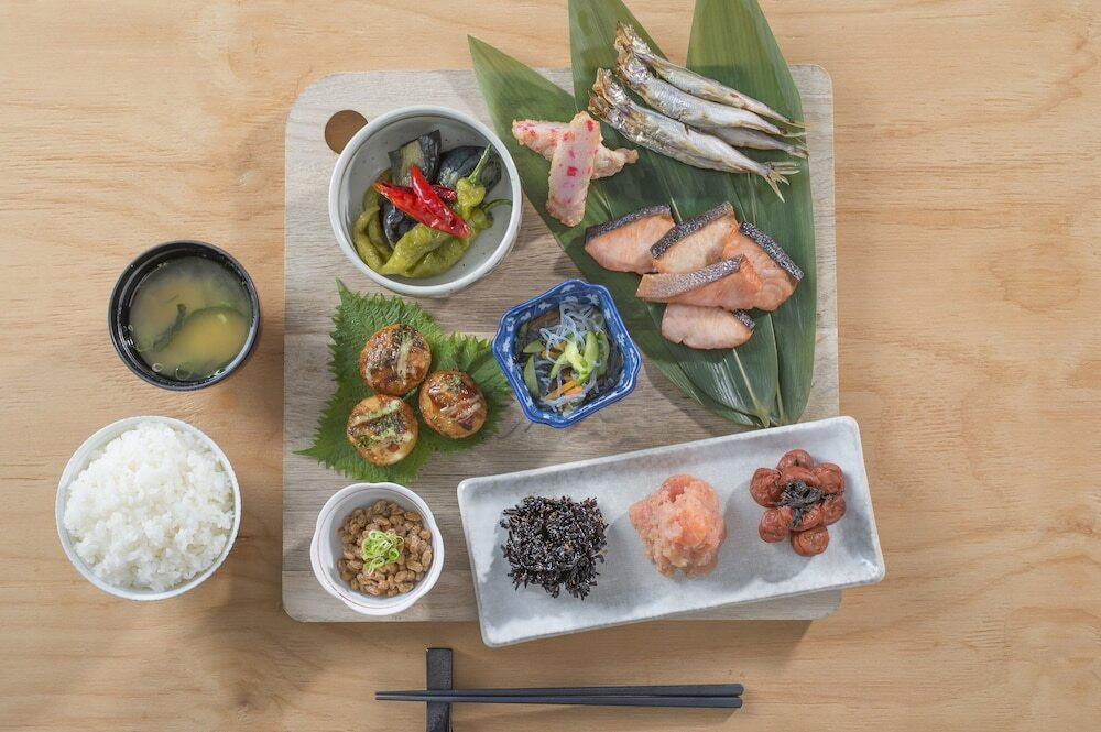 朝食