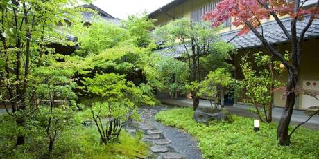 由布院温泉 湯布院 山灯館