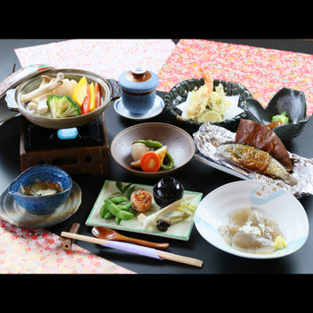 創業約150年☆清流に育まれた自慢のお料理を堪能3918170