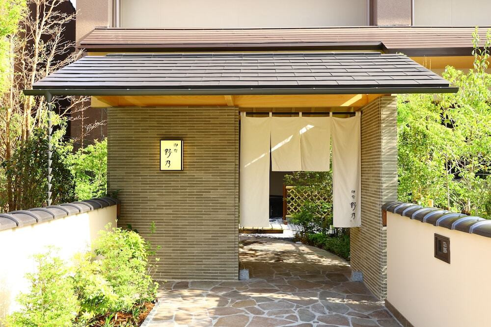 エントランス付近