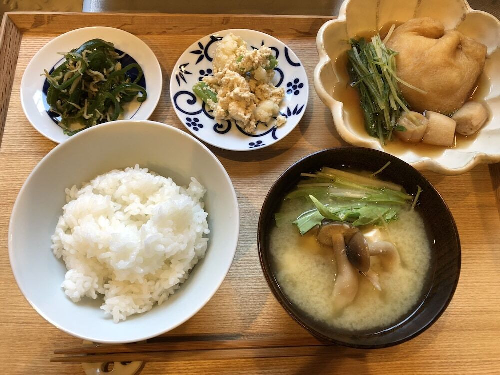 朝食