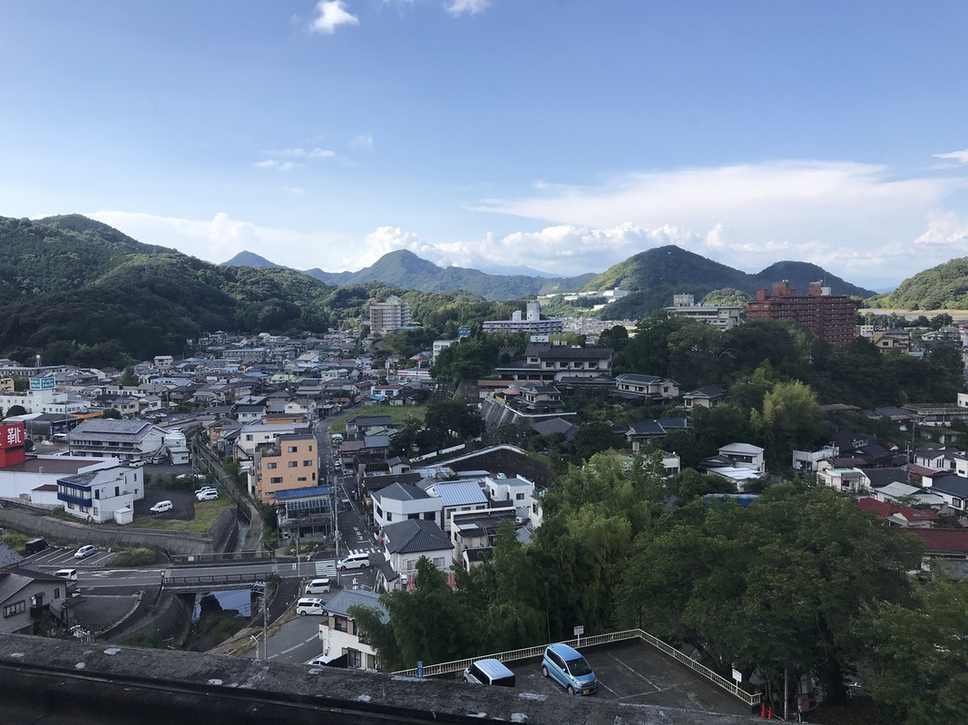 最上階からの眺め、富士山は雲の中