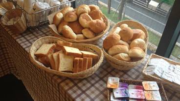 食事・飲み物 / 3