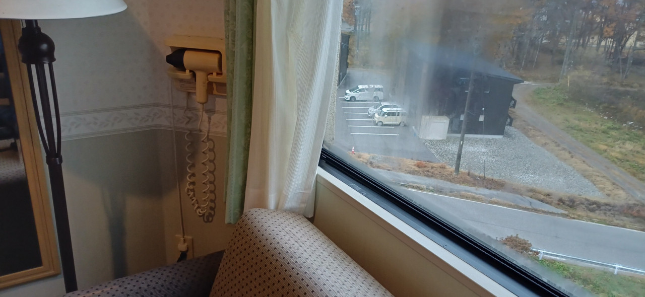 なぜこの場所にドライヤーがあるのでしょう？