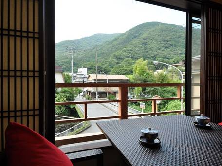 結いの宿 彌榮館（ゆいのやど やえいかん） / 1