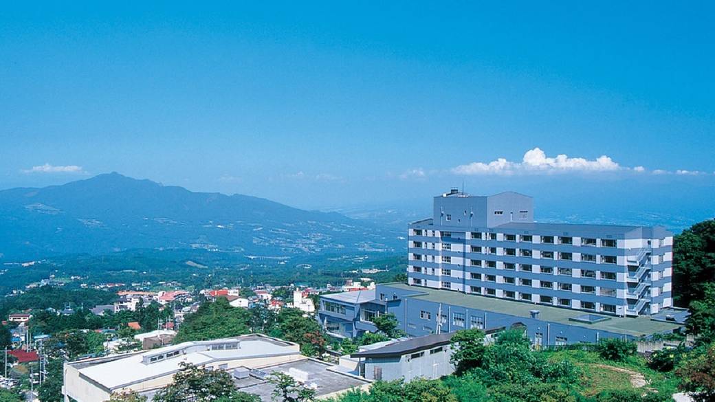 上州の山並みを望む
「ホテル木暮」に到着 / 1