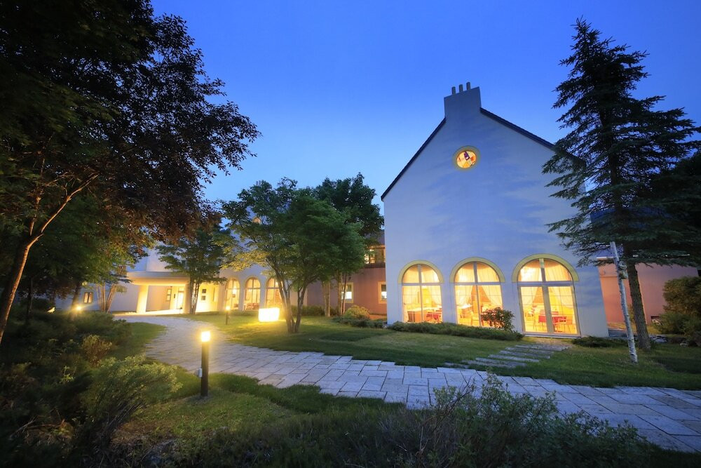 上質な温泉から朝食バイキングまで楽しめる！森の中にあるコテージ4068336