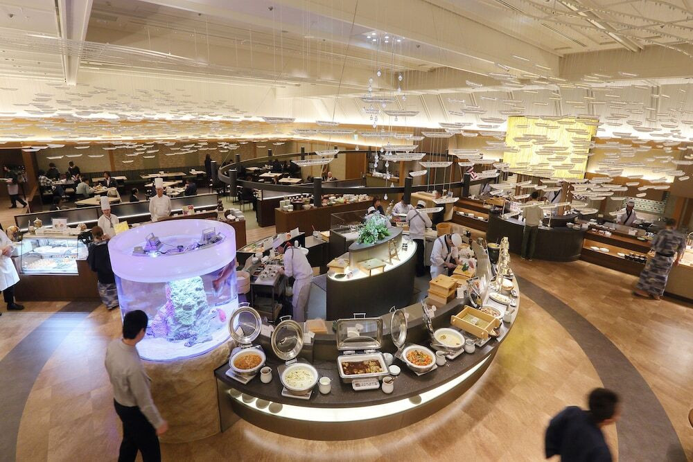 黒部峡谷の絶景と「棚湯」が自慢。バイキングでお腹も大満足♪4230370