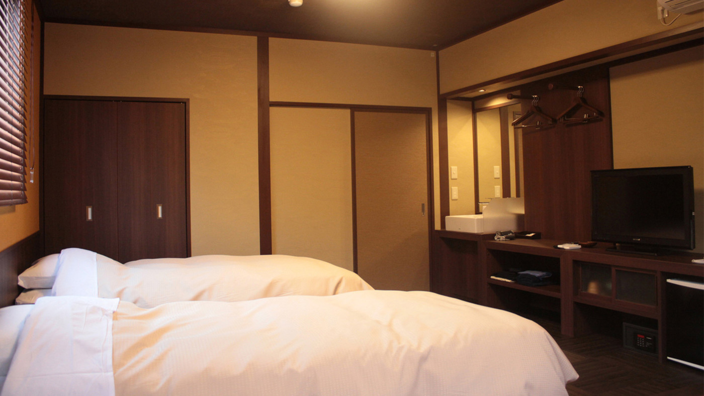 いろは坂の麓。静かに過ごせる料理自慢の宿3929014