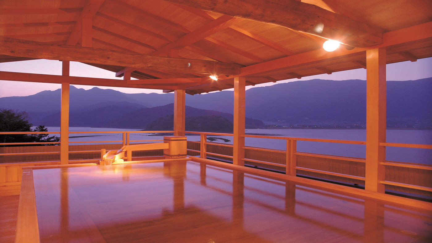 花火打ち上げ場所がすぐそば！臨場感たっぷりに花火鑑賞できる料理自慢の宿3362877