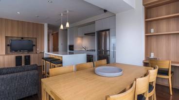 客室内のダイニングエリア / 19