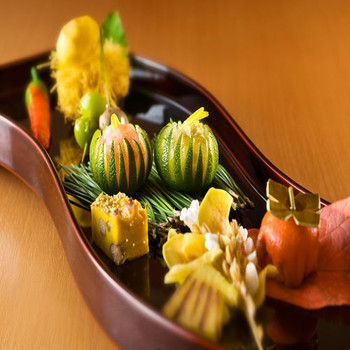 「土産土法(どさんどほう)」の考えに基づいたお料理は見た目も華やか♡3918293