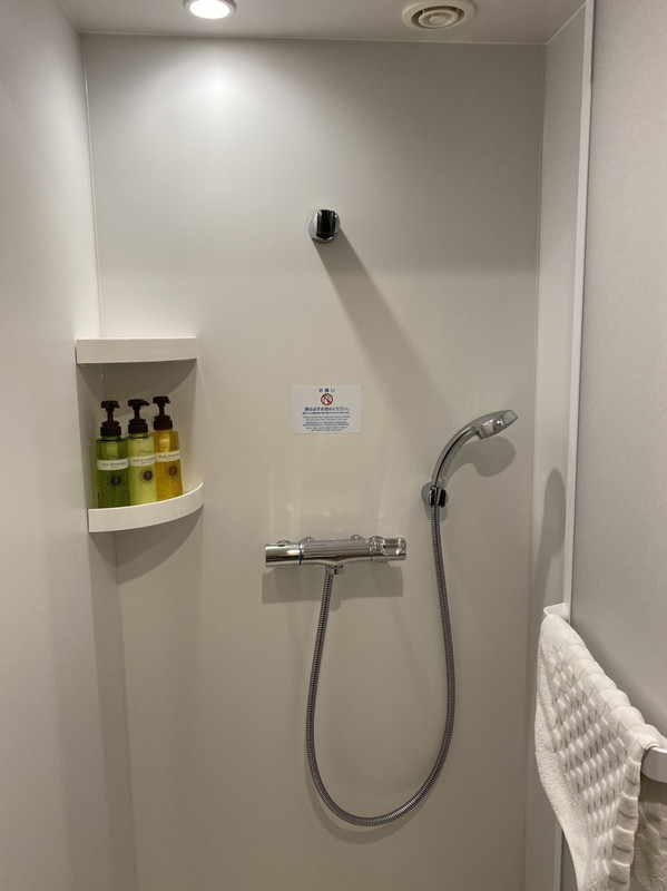 シャワールーム